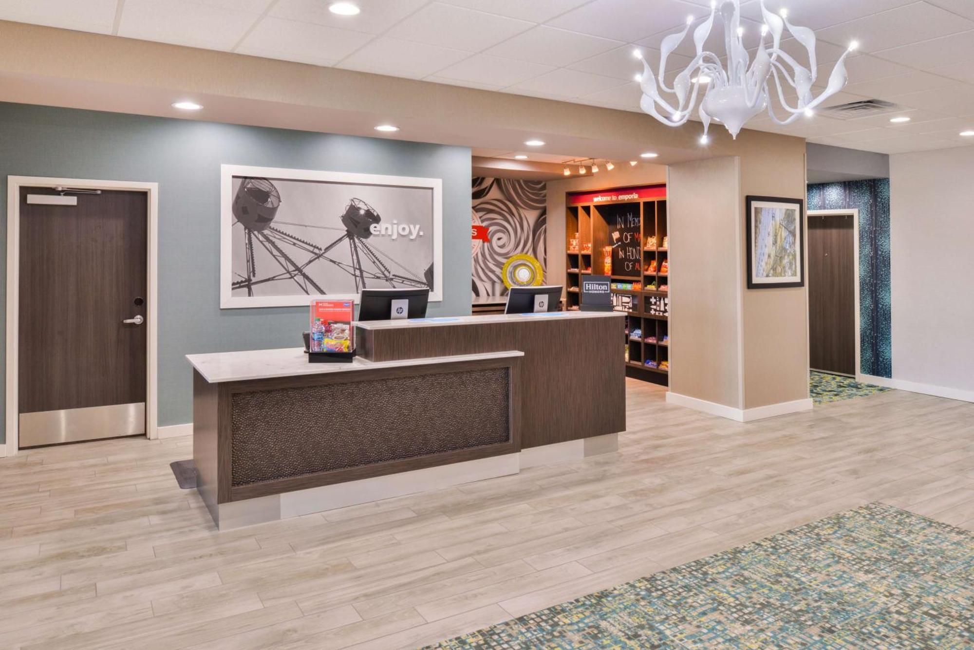 Hampton Inn Emporia, Ks Extérieur photo